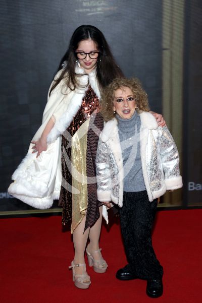 Violeta Isfel y María Elena Saldaña con Tina