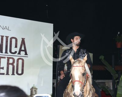 Brandon Peniche con Doménica