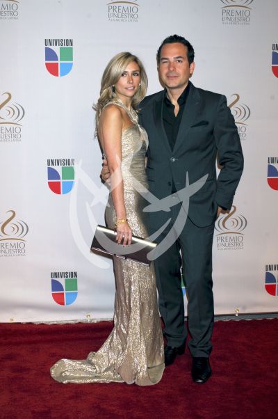 Carlos Calderón y prometida, 2010