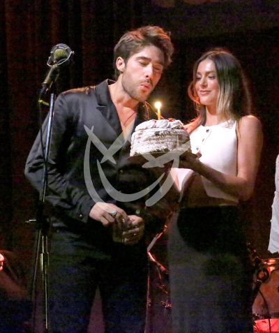 Rodrigo Guirao cumple, novia y ¡rock!