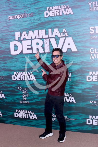 Mauricio Islas a la Deriva