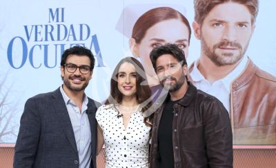 Susana entre galanes en DA