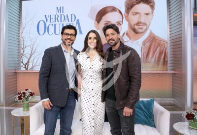 Susana entre galanes en DA