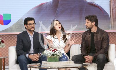 Susana entre galanes en DA