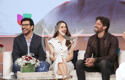 Susana entre galanes en DA