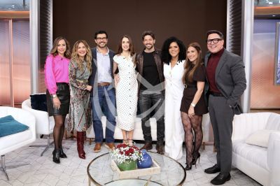 Susana entre galanes en DA