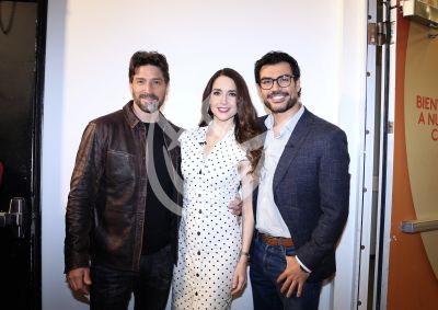 Susana entre galanes en DA