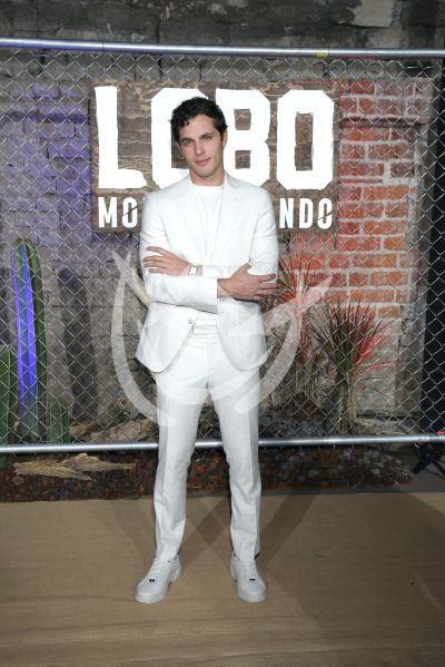 Daniel Lozano con Lobo