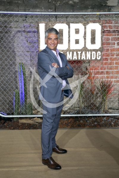 Gabriel Porras con Lobo