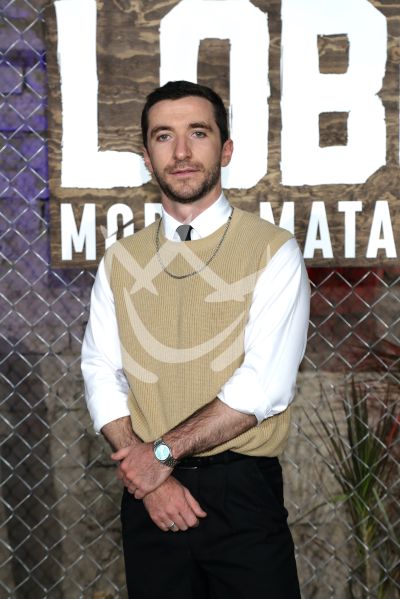 Gonzalo Esesarte con Lobo