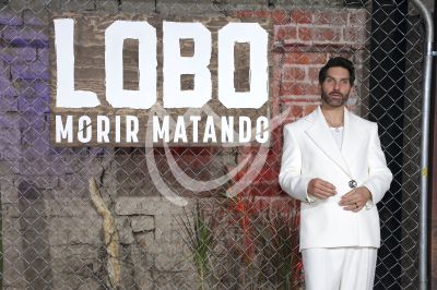 Arap Bethke con Lobo 