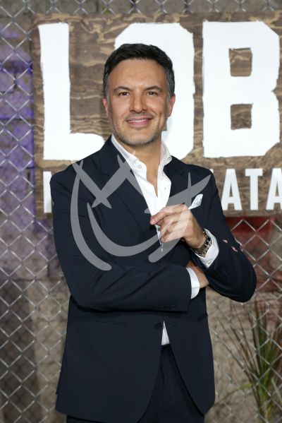 Alex de la Madrid con Lobo 