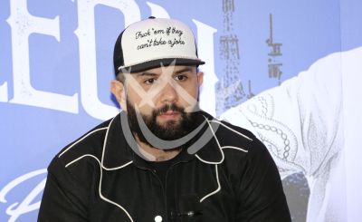 Carín León pal Mundo