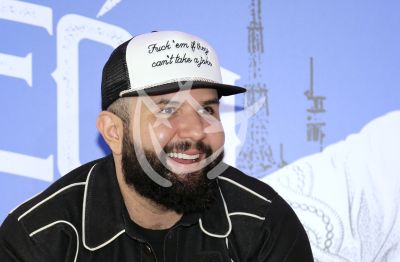 Carín León pal Mundo