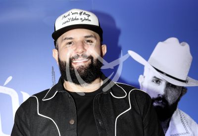 Carín León pal Mundo