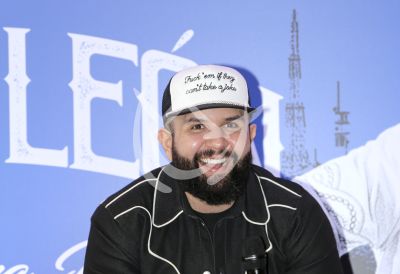 Carín León pal Mundo