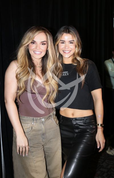 Clarissa Molina y Melody en ensayos PLN