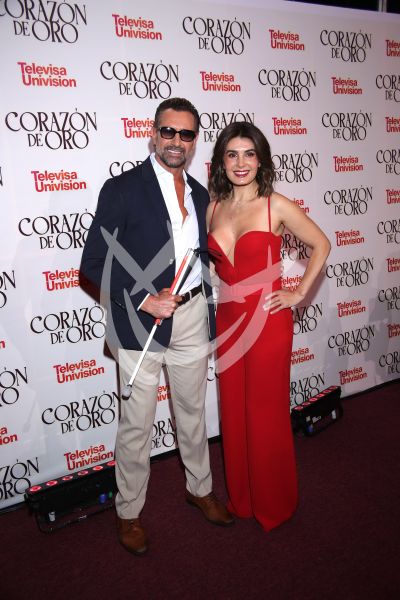 Gabriel Soto y Mayrín Villanueva de Oro