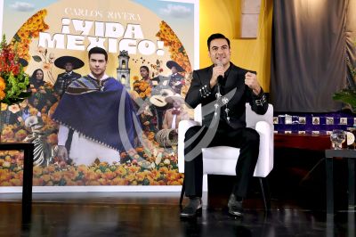 Carlos Rivera con Vida