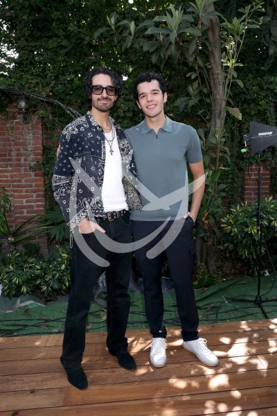 Sebastián Poza y Eduardo Zucchi con Luna