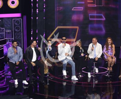 Juego de Voces elenco