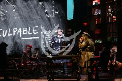 Jaime Camil en Matilda