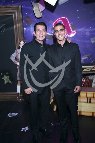 Jorge Salinas con hijo y más en Matilda