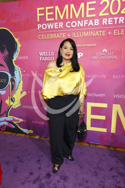 Suzette Quintanilla en Femme