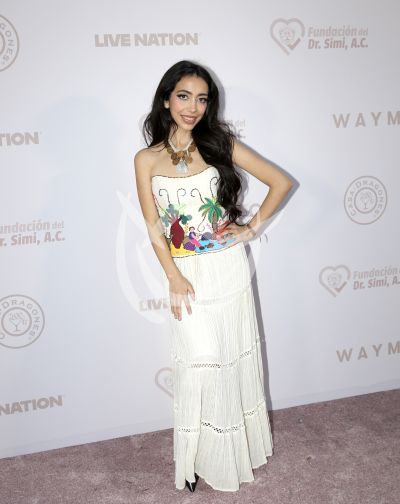 Alison Solís con Con Cora