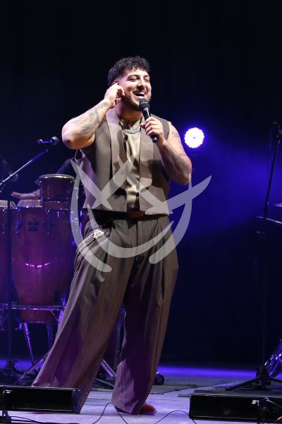 Grupo Frontera canta al Mundial