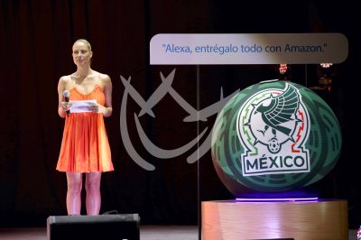 Vanessa con Un Solo Corazón