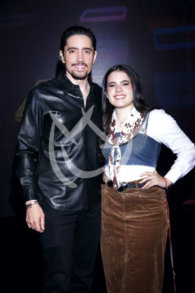 Alex y Camila Fernández y más en JDV