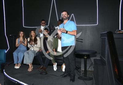 Mark Tacher dirige el show de la Dinamita