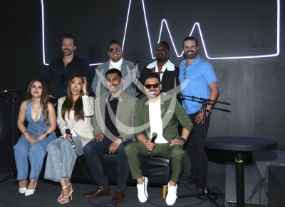 Mark Tacher dirige el show de la Dinamita