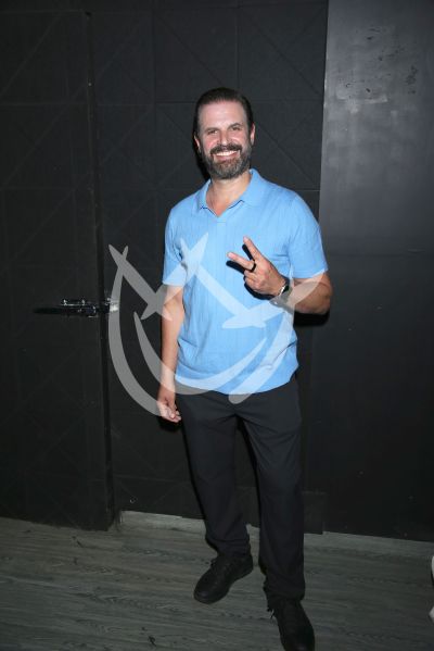 Mark Tacher dirige el show de la Dinamita