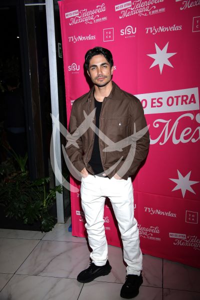 Sian Chiong sin Novela