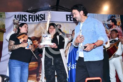 Fonsi de sencillo y cumple en Mx