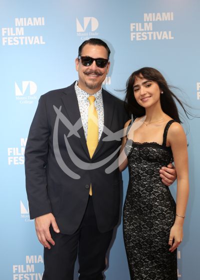 Gonzalo y Eleny Reyes por la Vida