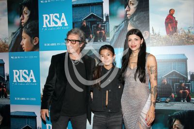 Risa y la Cabina del Viento, elenco