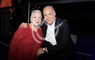 Ronald Day con El Poder