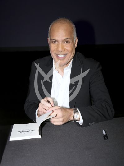 Ronald Day con El Poder