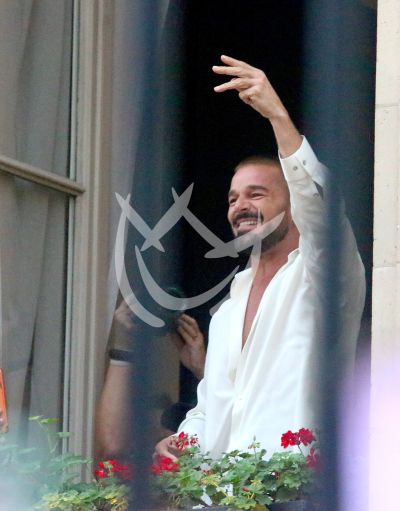 Ricky Martin e hiijo para fans BsAs