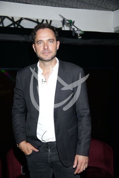 Manolo Cardona es un Sinvergüenza