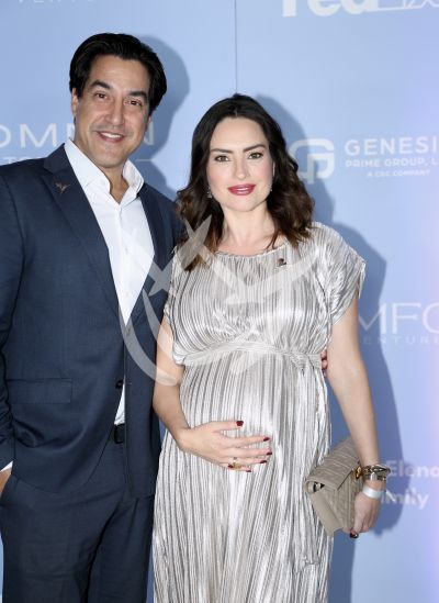 Michelle Galván y novio con St Jude