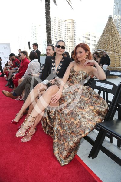 Andrea y Zuleyka con The Devil