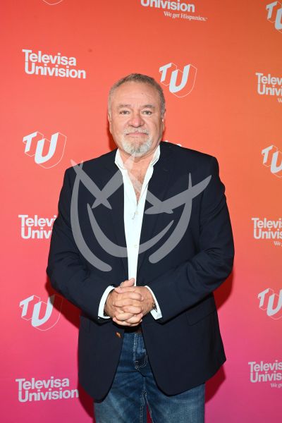José Alberto Guero Castro en upfront