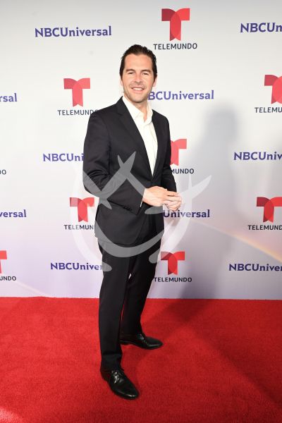 Julio Vaqueiro en. upfront
