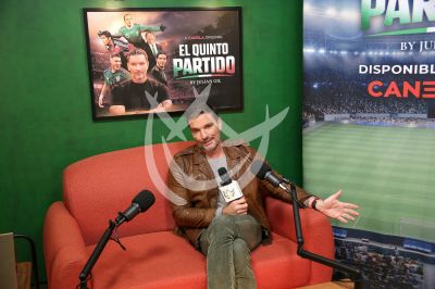 Julián Gil ya juega El Quinto Partido