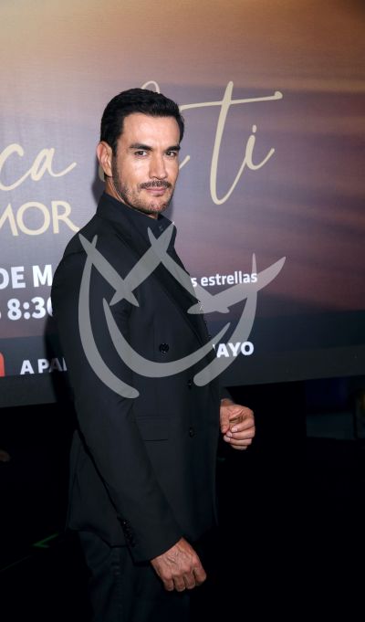 David Zepeda en Tan Cerca de Ti