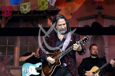 Marco Antonio Solís canta Gratitud